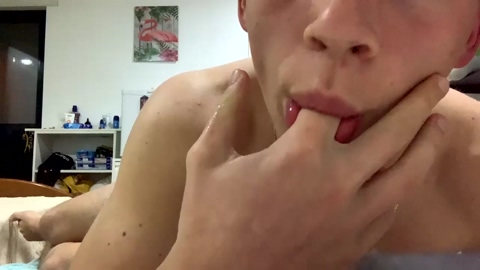 youthblond12  04-11-2022